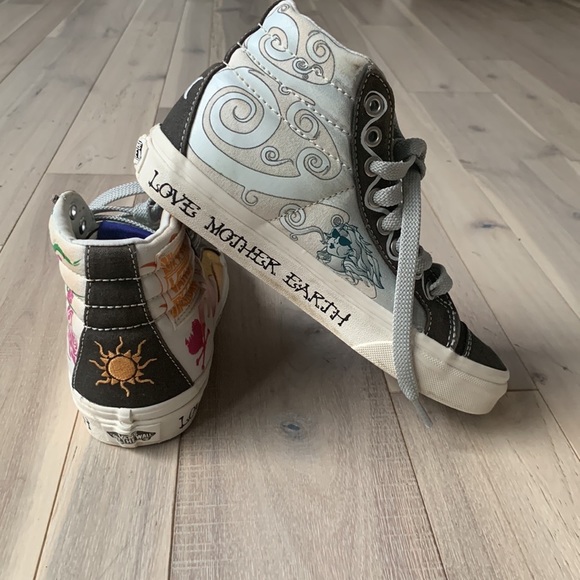 VANS - Picture 4 of 9